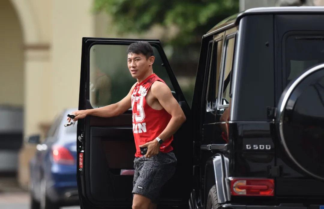 功勋老臣留队已成奢望，恒大铁腕治军为中国足球树立榜样