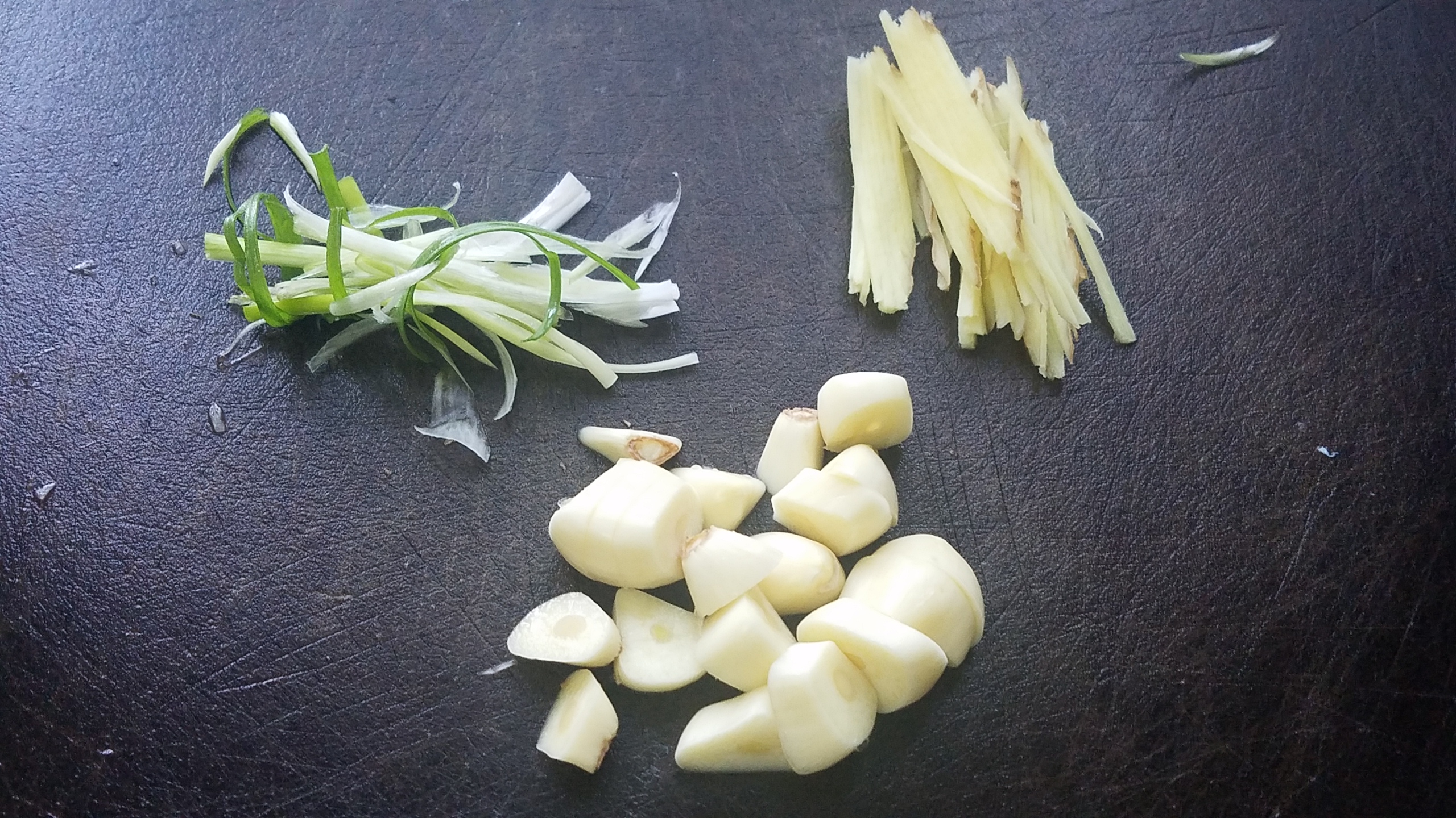 草鱼怎么炖好吃又简单方法大全,炖草鱼最简单好吃的做法