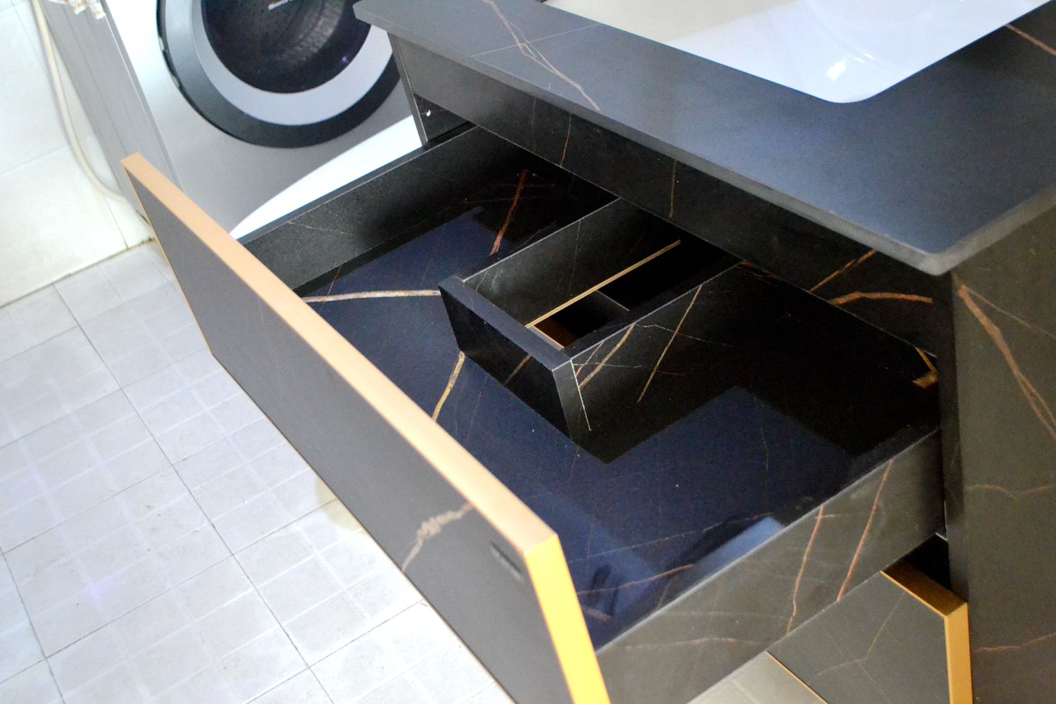 希箭浴室柜和联勒浴室柜哪个更好,希箭铝合金浴室柜质量怎样