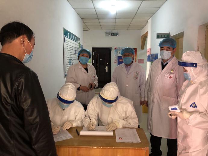 光荣绽放红旗颂,光荣绽放正能量