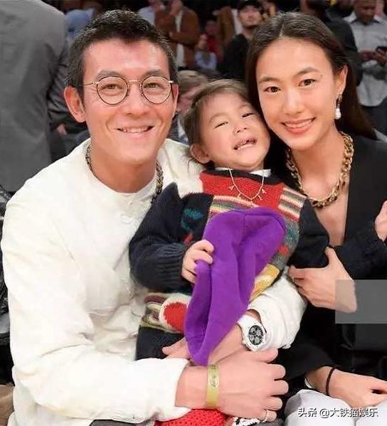 四位显老的男星各有各的心酸,4位靠实力孤独终老的男星