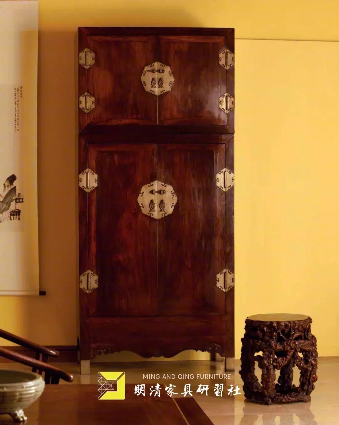 明清家具展厅灯光设计,明清家具铜蝙蝠配饰