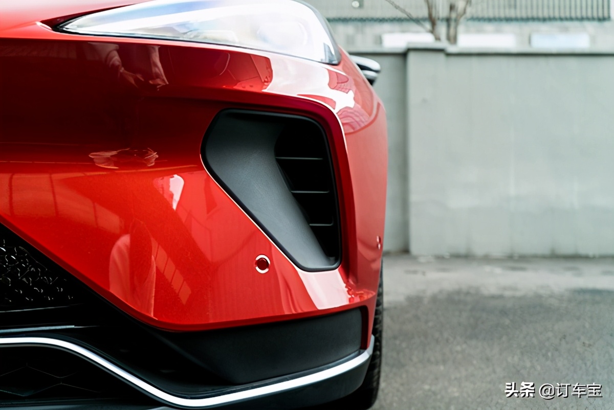 北汽新能源纯电suv汽车价格,新能源纯电suv极狐6座