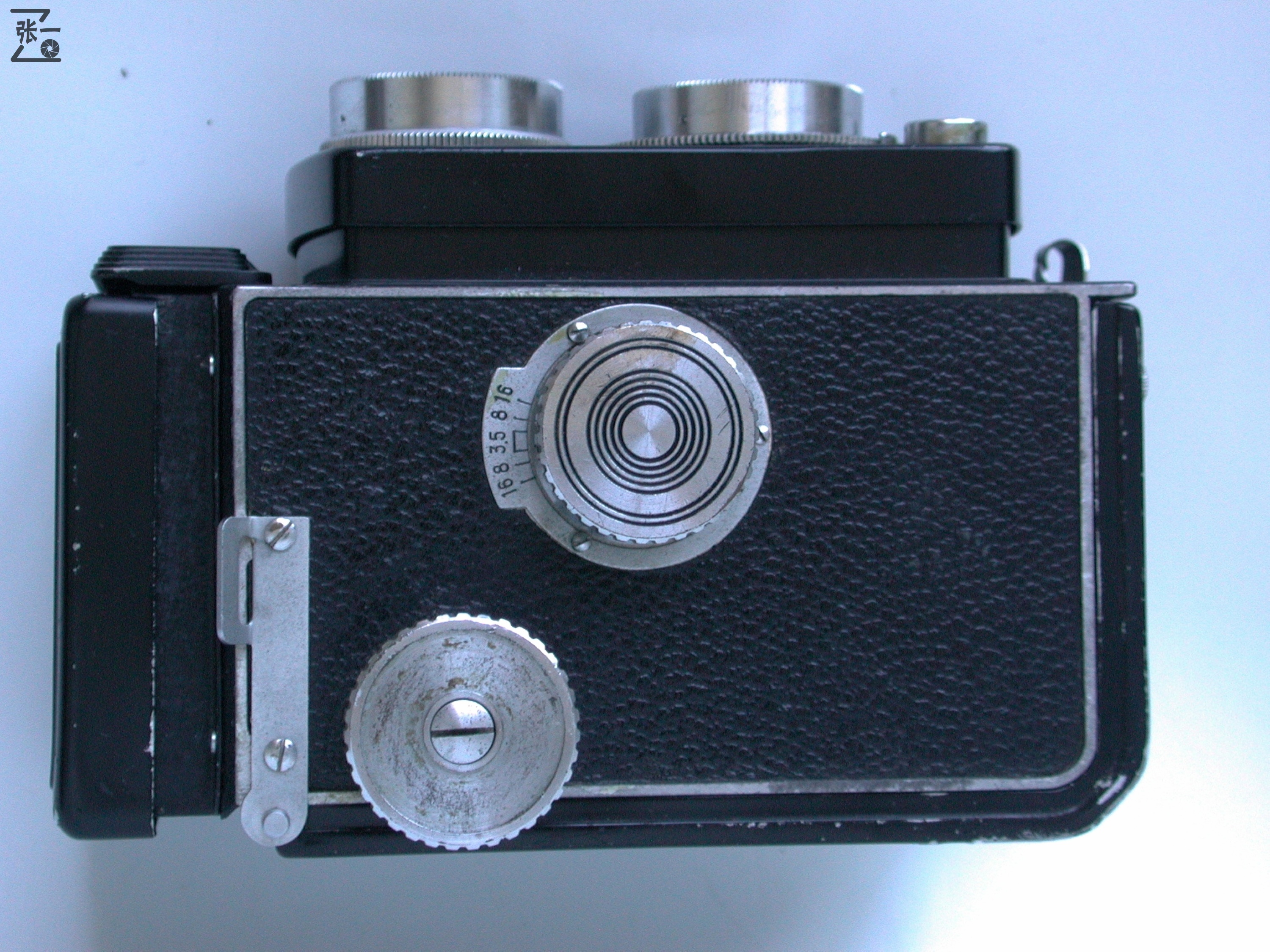 右手调焦的双反照相机：WalzflexIIIA！日本制造