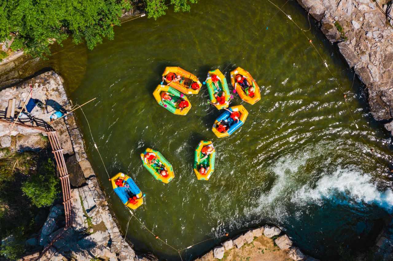 乐谷银滩峡谷漂流整段录播,乐谷银滩漂流最新视频