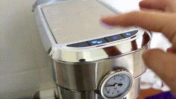 十五秒学会三段咖啡拉花,半自动意式咖啡机使用技巧