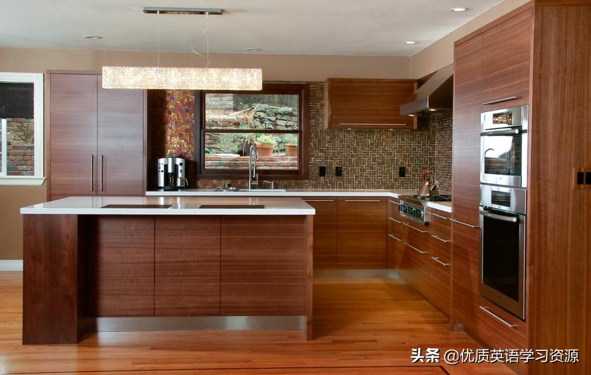 英文歌ourhouse,原版英语教材ourworld