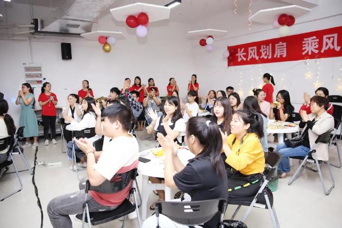 当生日遇上中秋，万茗堂生日节又会碰撞怎样的火花？