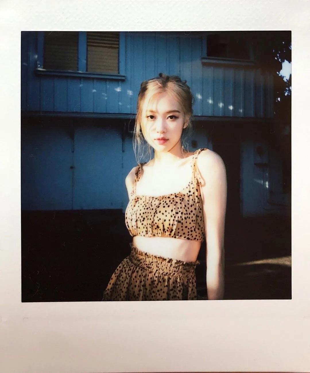 blackpink的朴彩英rosie,blackpink朴彩英澳洲玫瑰歌名