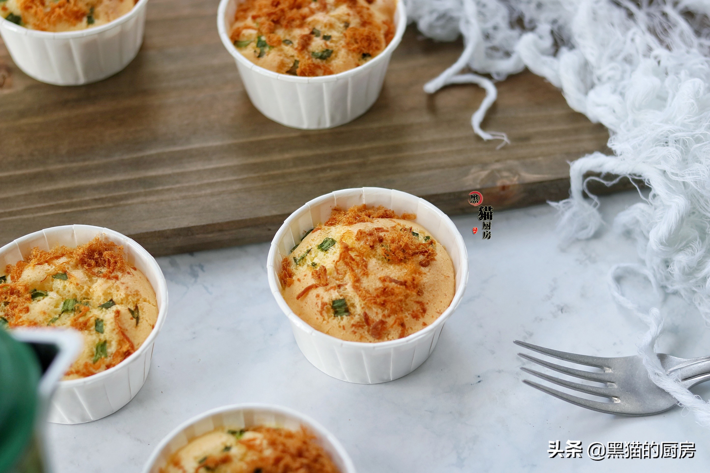 你做的蛋糕不够松软发不起来？记住这个小窍门，做的蛋糕又软又香