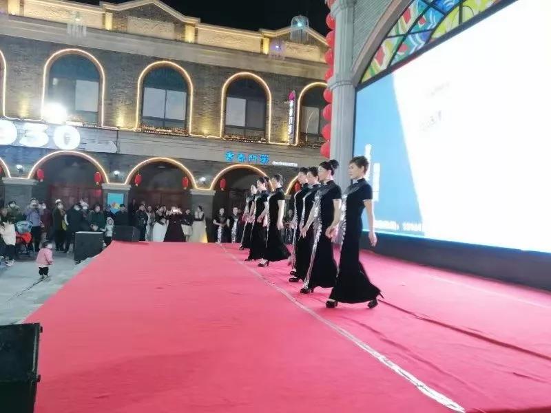 民主路百姓大舞台,连云港市民主老街