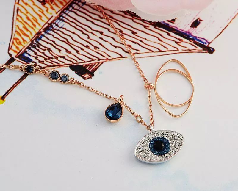 施华洛世奇是轻奢还是高奢,施华洛世奇宝石和玻璃的区别