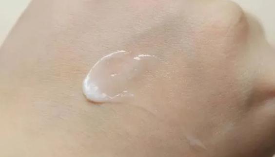 兰蔻和雅诗兰黛小棕瓶眼霜哪个好,雅诗兰黛小棕瓶眼霜和兰蔻哪款好