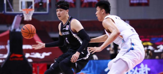 新疆队又输了,齐麟防守赵继伟