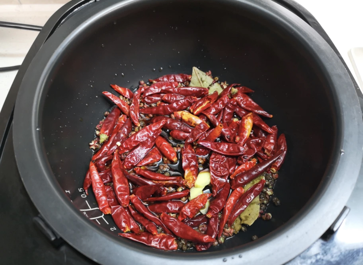 周黑鸭卤鸭翅和锁骨,周黑鸭甜辣卤鸭翅