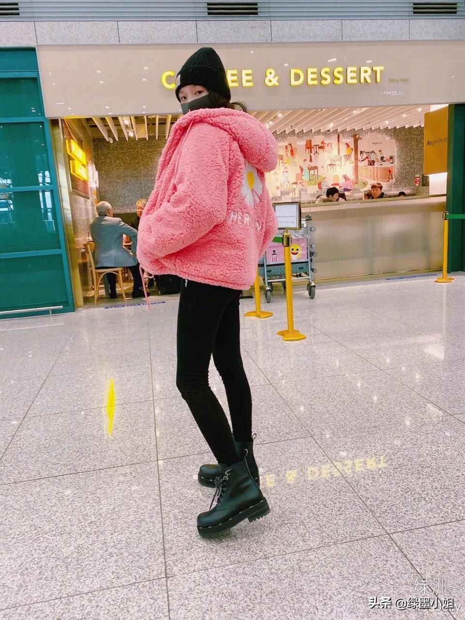 林允重新解锁时尚新看法,林允韩国时尚穿搭