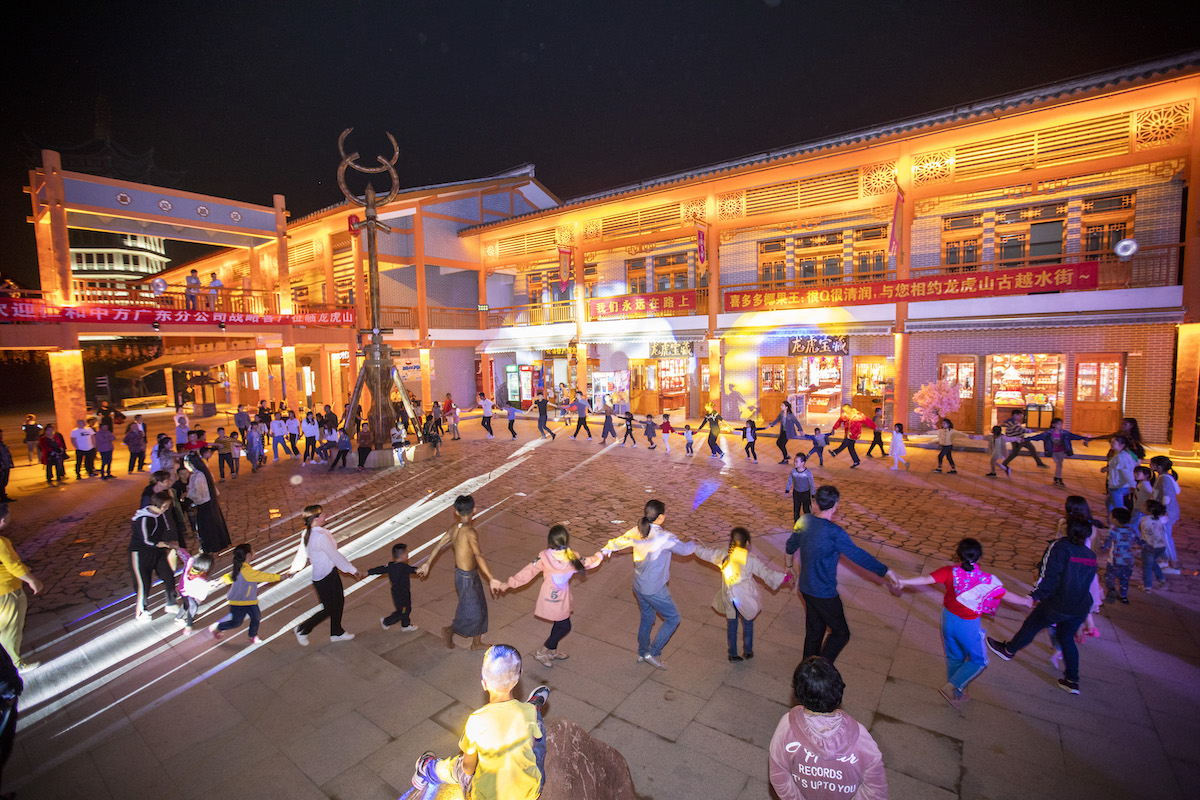 楠嗛┘宸℃父澶滄櫄,楠嗛┘宸℃父