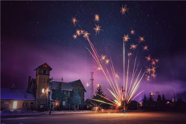 比上海低调，比重庆安静，内蒙古这座小城才是中国夜景最美的地方
