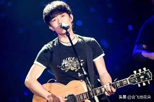 这4首歌永远被“*播禁**”，连翻唱都不允许，90后们只能自己哼