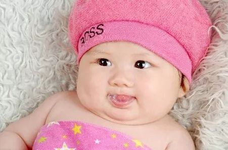 宝宝吐泡泡是新型肺炎吗,宝宝吐泡泡就是真的肺炎了吗