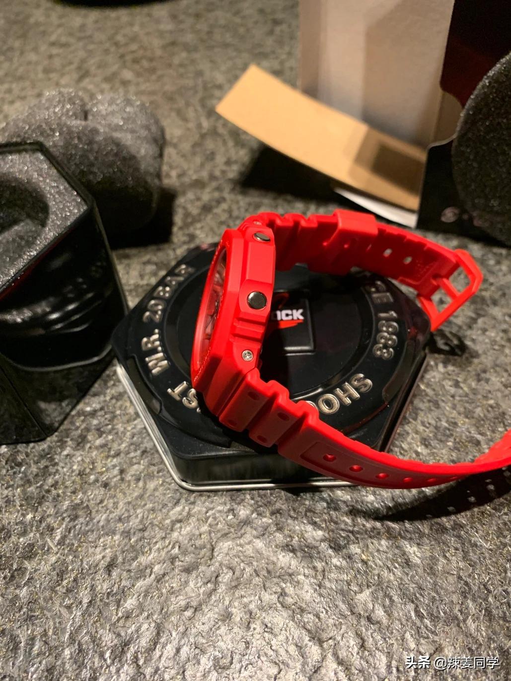 卡西欧皇家橡树纯黑款,卡西欧皇家橡树红色