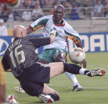 非洲球星金字塔排名：埃托奥和德罗巴位列2档，金球先生独霸1档