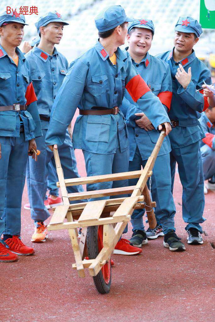 庆八一趣味运动会,庆七一球赛