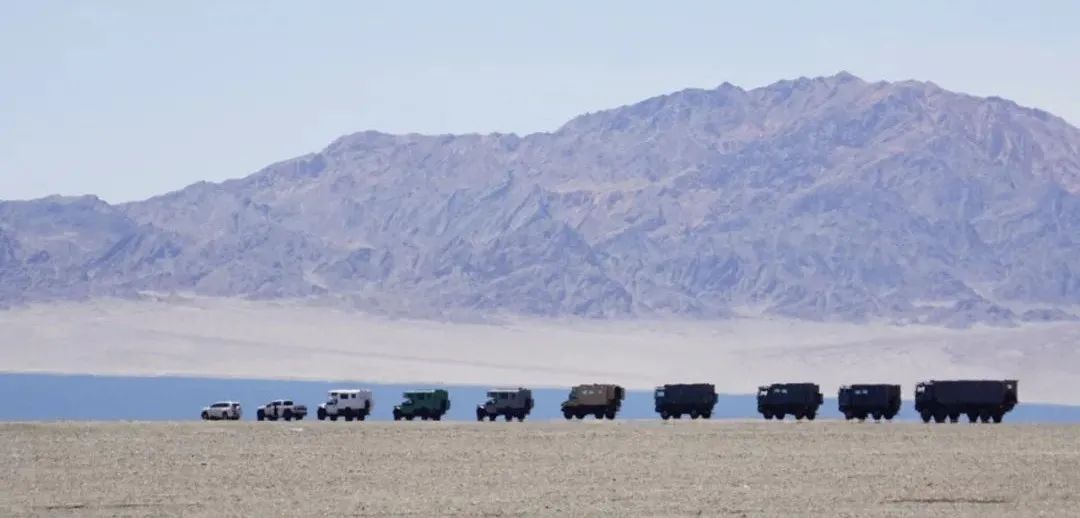 茫崖艾肯泉夏季游攻略,青甘大环线艾肯泉