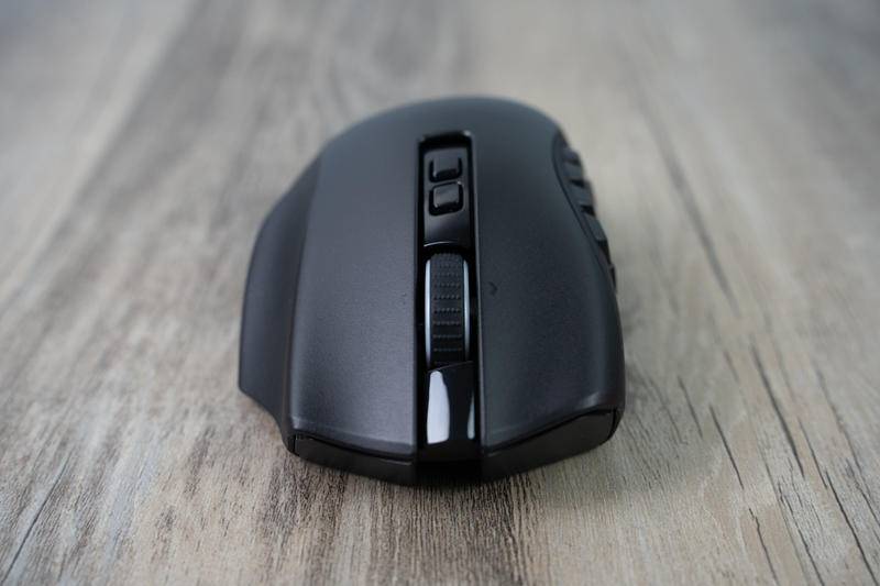 雷蛇发布那伽梵蛇x游戏鼠标,雷蛇razer那伽梵蛇v2游戏鼠标