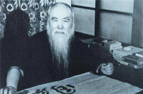 他酒醉胡写不可随处小便，清醒后，将顺序重新排列成处世警言