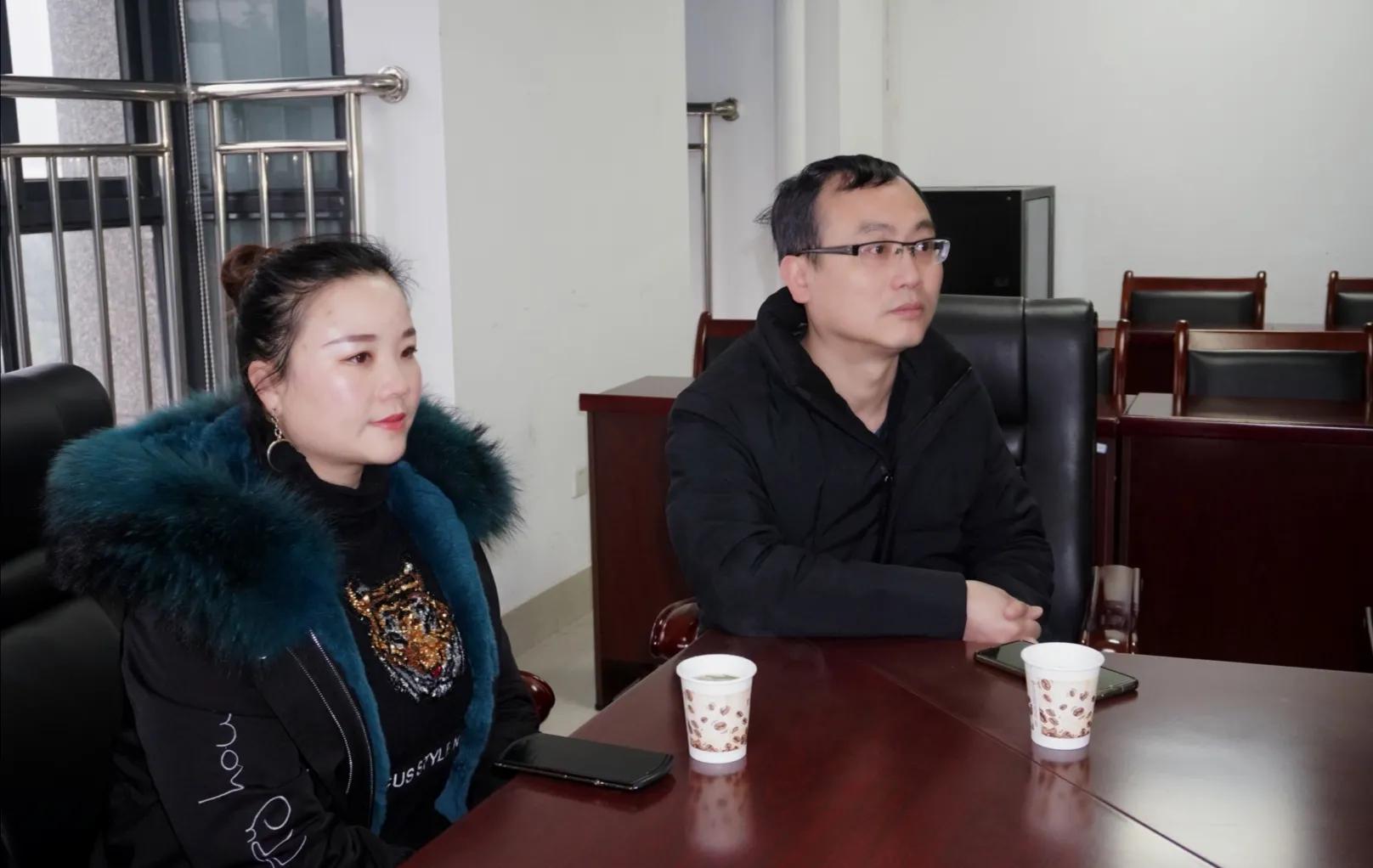 爱心企业送清凉慰问交警暖人心,爱心企业送温暖慰问一线交警