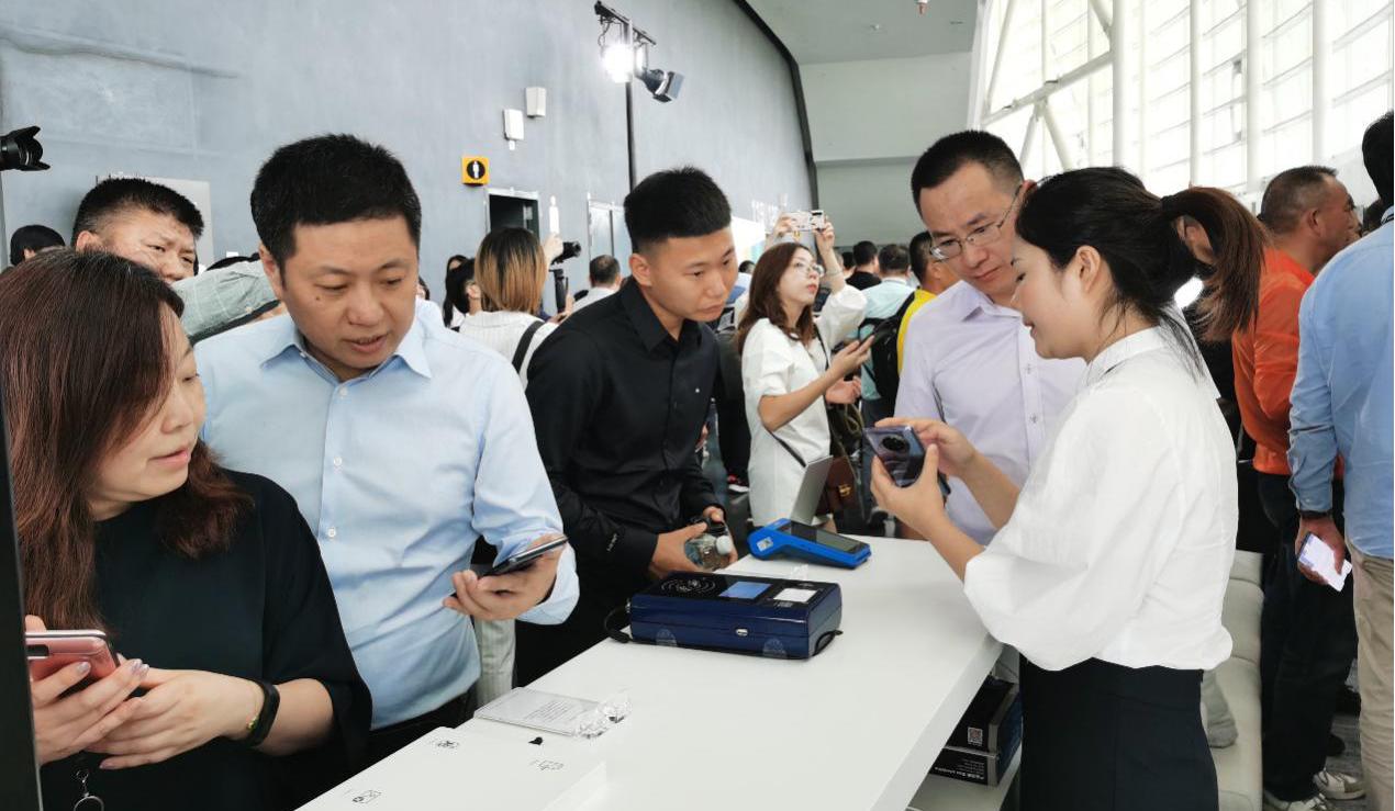 华为钱包里只有交通卡无门禁卡,华为nfc交通卡和门禁卡自动识别吗