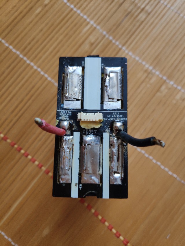 木渎大疆无人机电池维修,大疆air2电池鼓包维修方法