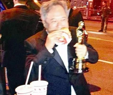 导演电影中最大的彩蛋,电影最后的彩蛋实在太劲爆