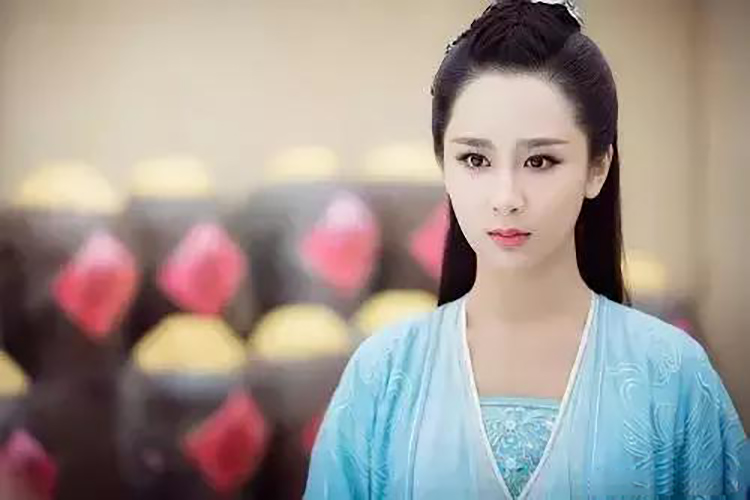 韩式一字眉毛的画法,韩式一字眉适合脸型