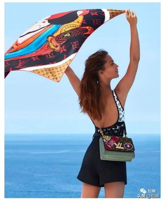 包神二手奢侈品,贴满徽章的包包lv