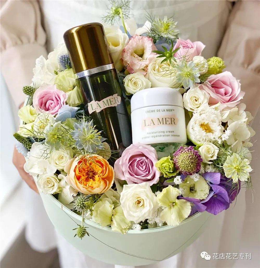 不到3年,她从全职辣妈变身为年营业额400万的花店老板