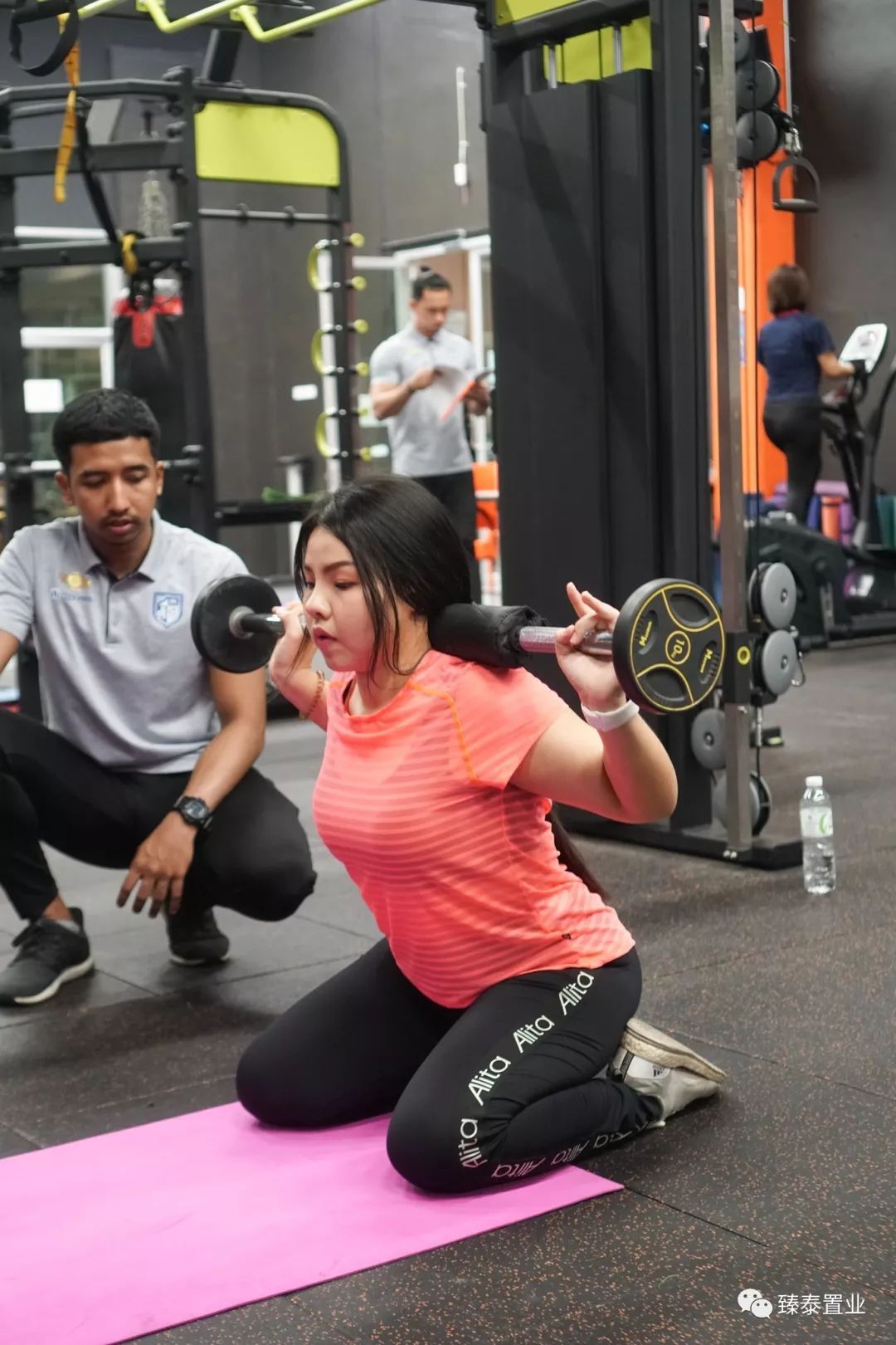 蕾哈娜和超模,蕾哈娜cos万圣节