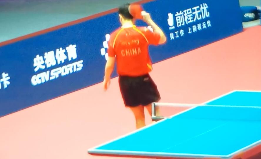 秦志戬许昕马龙张继科领奖,秦志戬许昕催泪