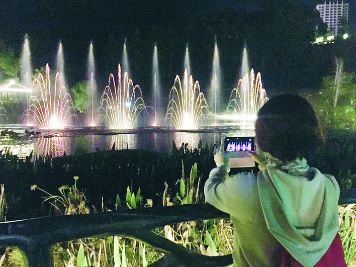 长泰：夜游十里蓝山花间之夜不再沉寂