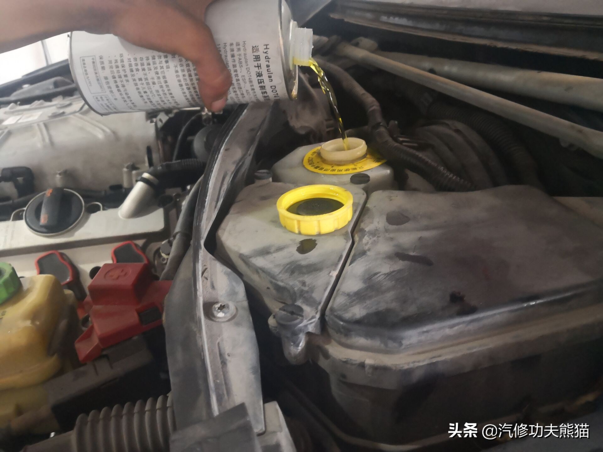 能拉动波音747的大众神车途锐烧机油治理，修完了又可以拉飞机了