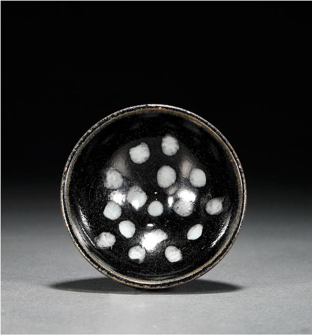 西泠印社拍卖官窑花口盘,西泠印社官窑