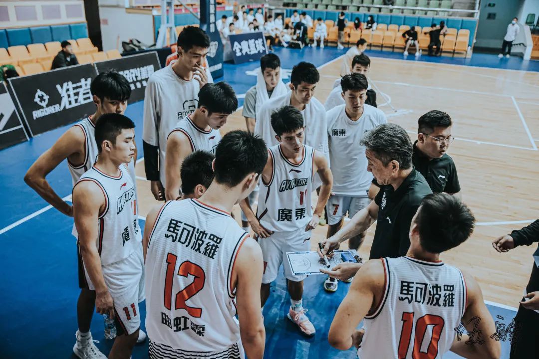 从参赛到夺冠的回顾,从参赛到夺冠历程回顾