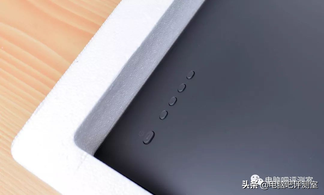 用了两年的小米34寸曲面显示器,小米34寸曲面显示器漏光严重