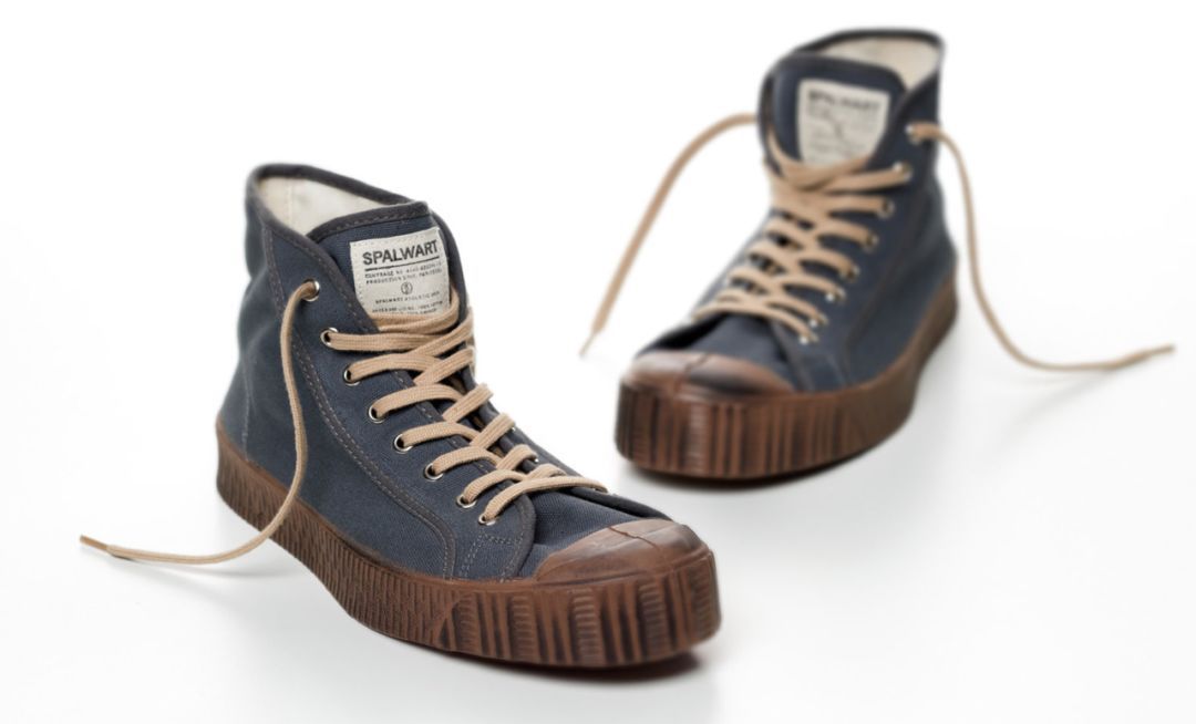 匡威帆布鞋和vans哪个好,匡威鞋和vans哪个更舒服