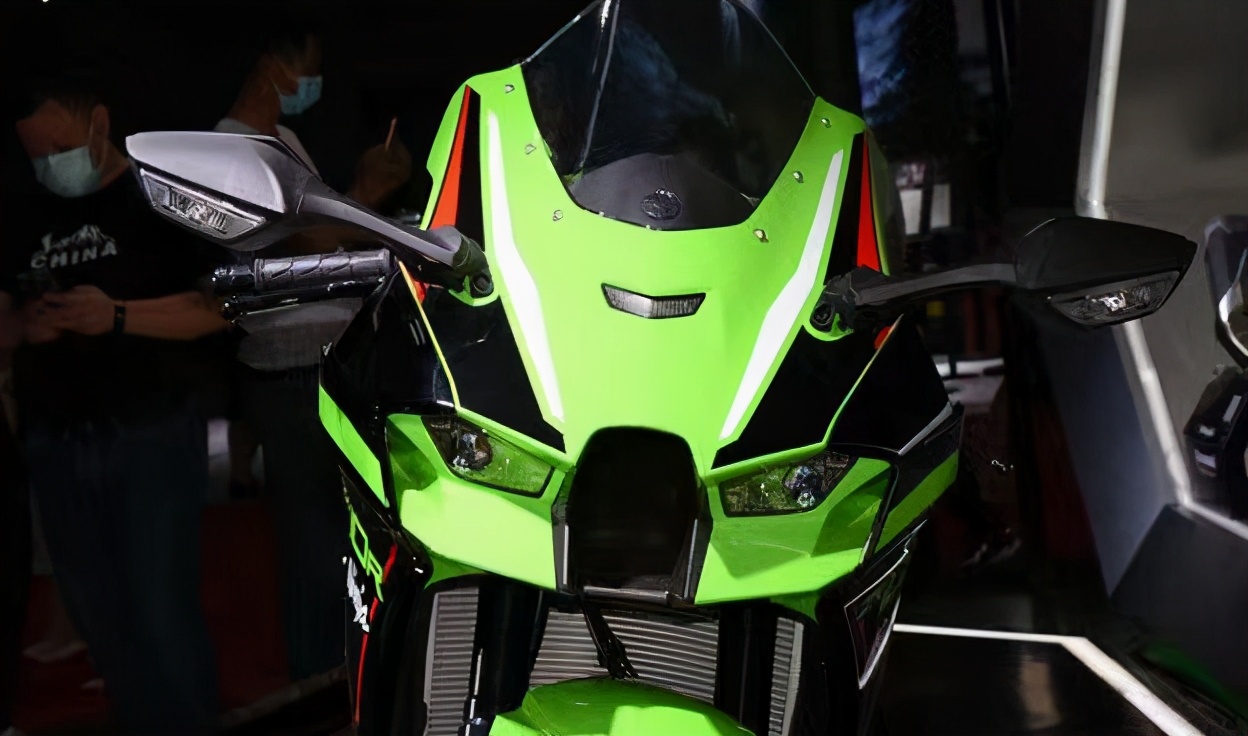 川崎大牛zx10r和zx10rr有什么区别,最新款川崎zx10r摩旅视频