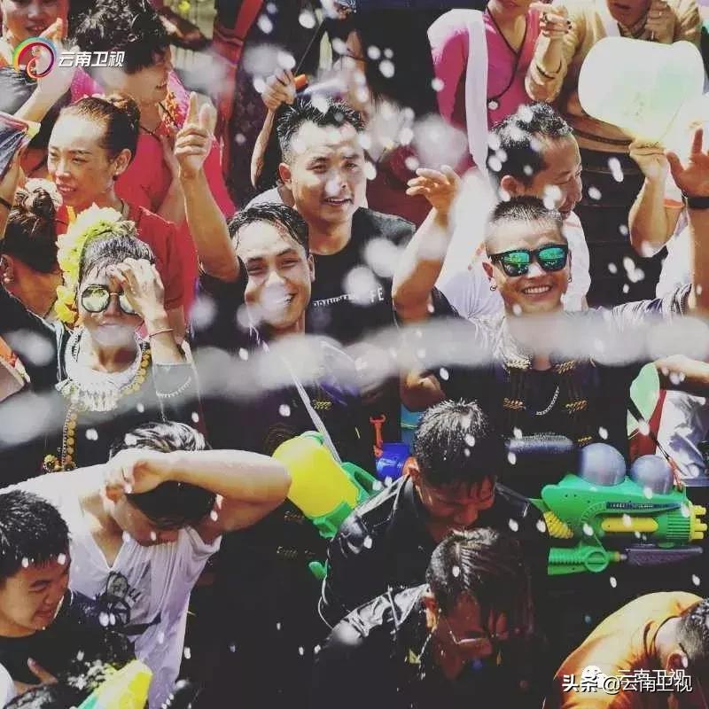 2019德宏泼水狂欢节,2019德宏国际泼水节图片