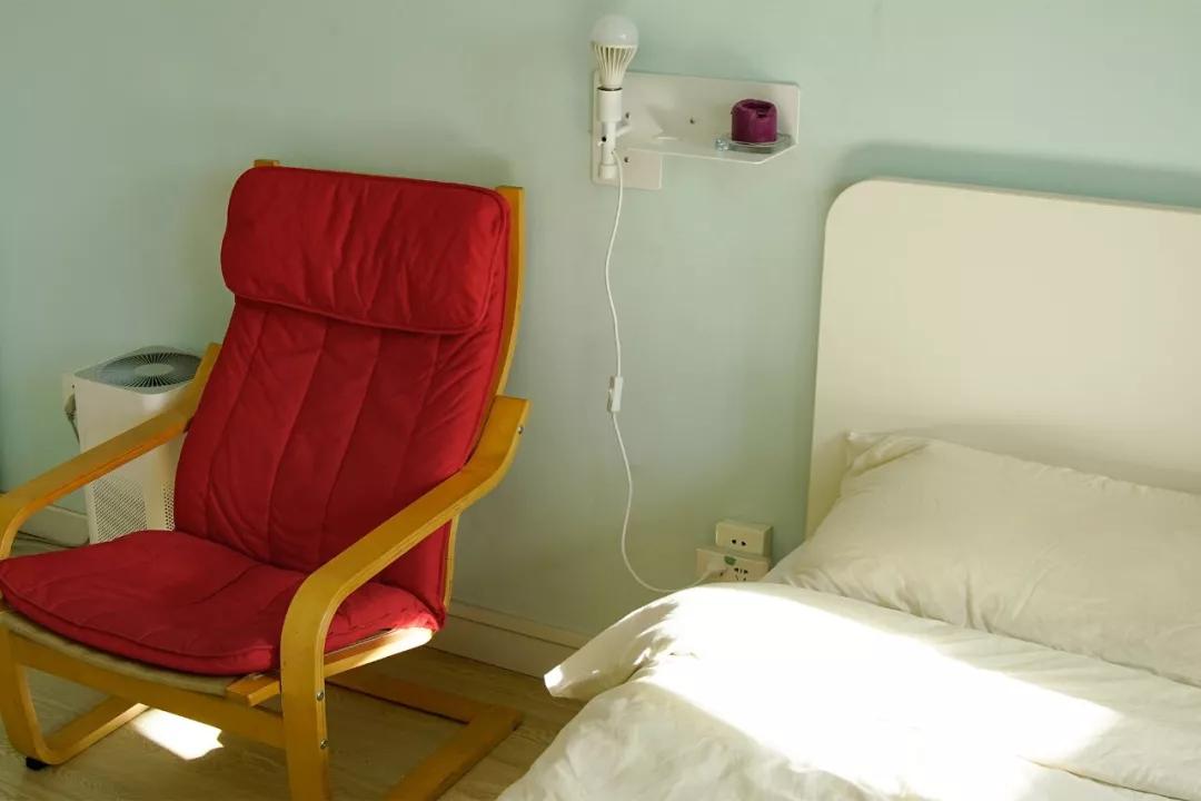 北京一对情侣三年不点外卖,一对北京情侣三年零收入