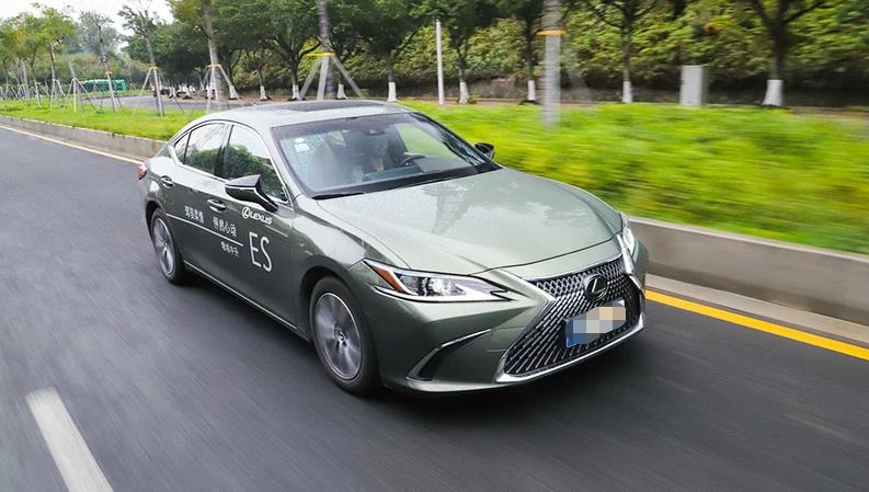 试驾车二手沃尔沃s90,沃尔沃s90和雷克萨斯es混动如何选