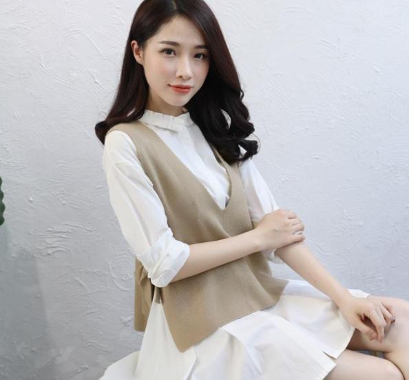 皮肤比较黑，希望通过穿搭显白一些，怎么办？